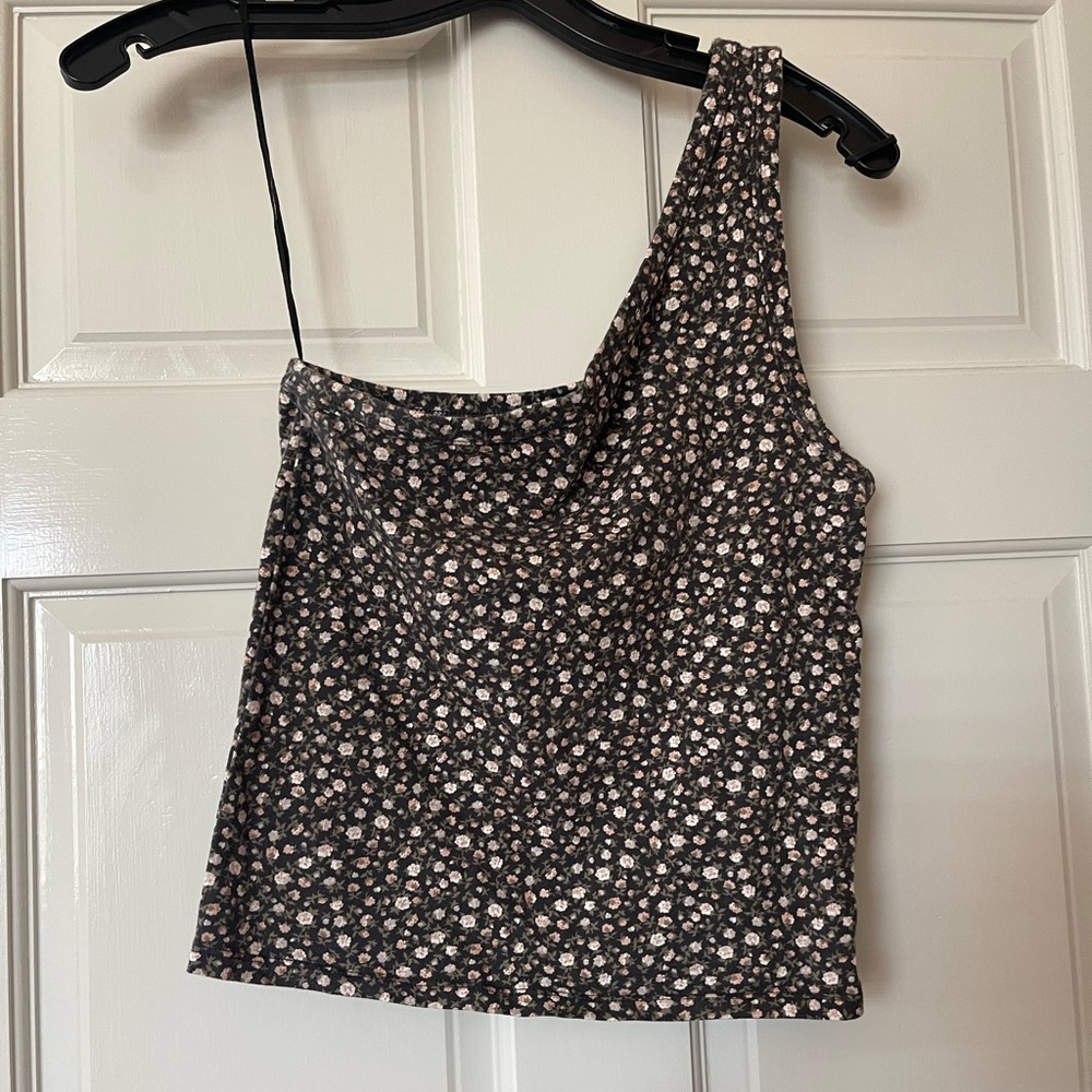american eagle one shoulder floral top- size M